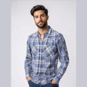 WESTERN EXPRESS men's pearl snap front shirt.  Cotton blend.  Size is Large.